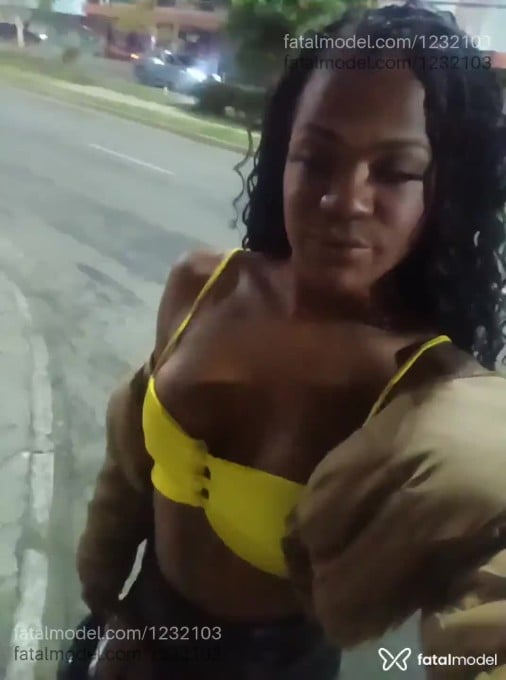 Acompanhante travesti morena (o) de olhos pretos em Cabo Frio - Africana