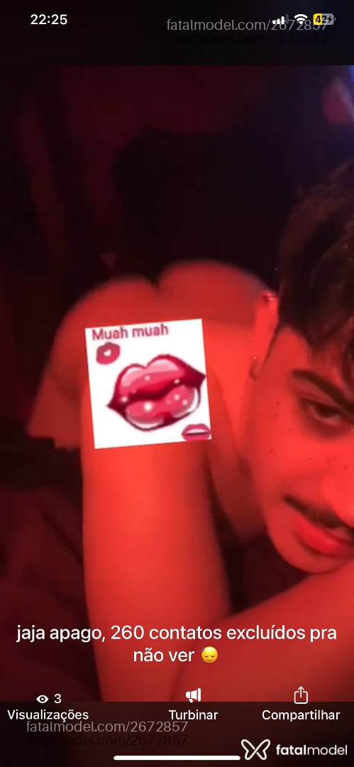 Acompanhante homem com cabelo castanho de olhos castanhos em Porto Alegre Acompanhante homem com cabelo castanho de olhos castanhos em Porto Alegre - Egoboy