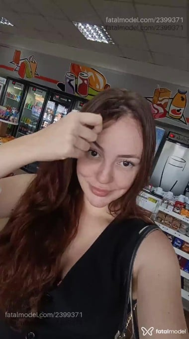 Acompanhante mulher ruiva (o) de olhos castanhos em Virtual - Renata