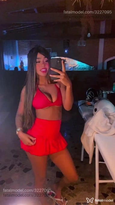 Acompanhante mulher morena (o) de olhos pretos em Atibaia - Tauane