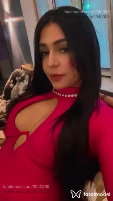 Acompanhante mulher com cabelo castanho de olhos castanhos em Curitiba Acompanhante mulher com cabelo castanho de olhos castanhos em Curitiba - Kelly