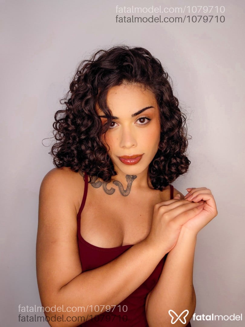 Acompanhante mulher trans morena (o) de olhos castanhos em Santa Maria - Bella