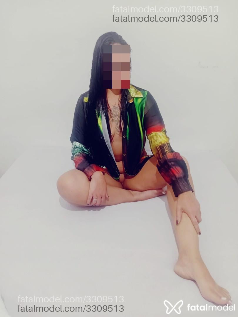 Acompanhante mulher morena (o) de olhos castanhos em São José dos Campos - Morena