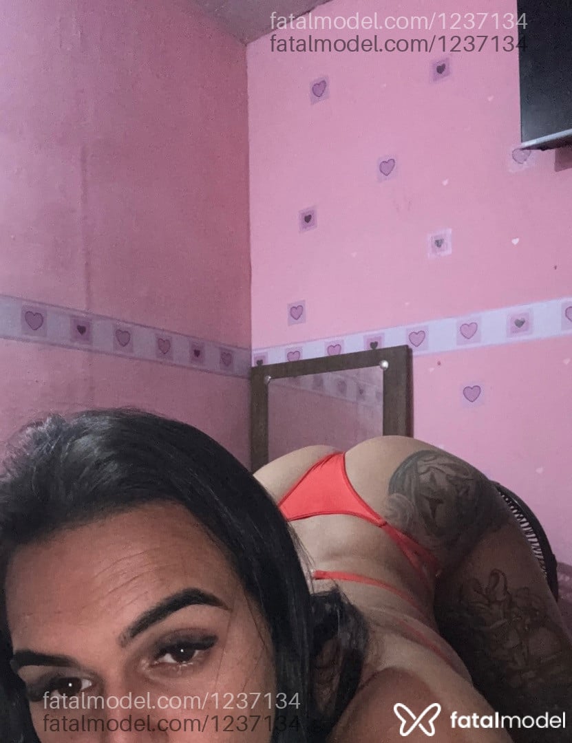 Acompanhante homem trans morena (o) de olhos castanhos em Ibatiba Acompanhante homem trans morena (o) de olhos castanhos em Ibatiba - Julinha