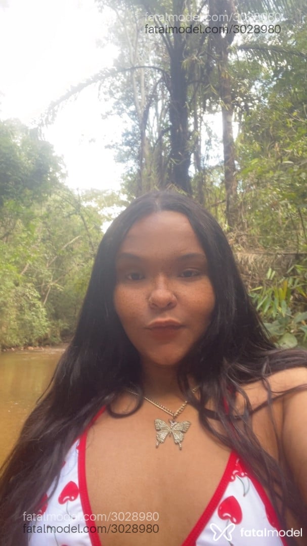Acompanhante mulher trans morena (o) de olhos pretos em Virtual - Carmila