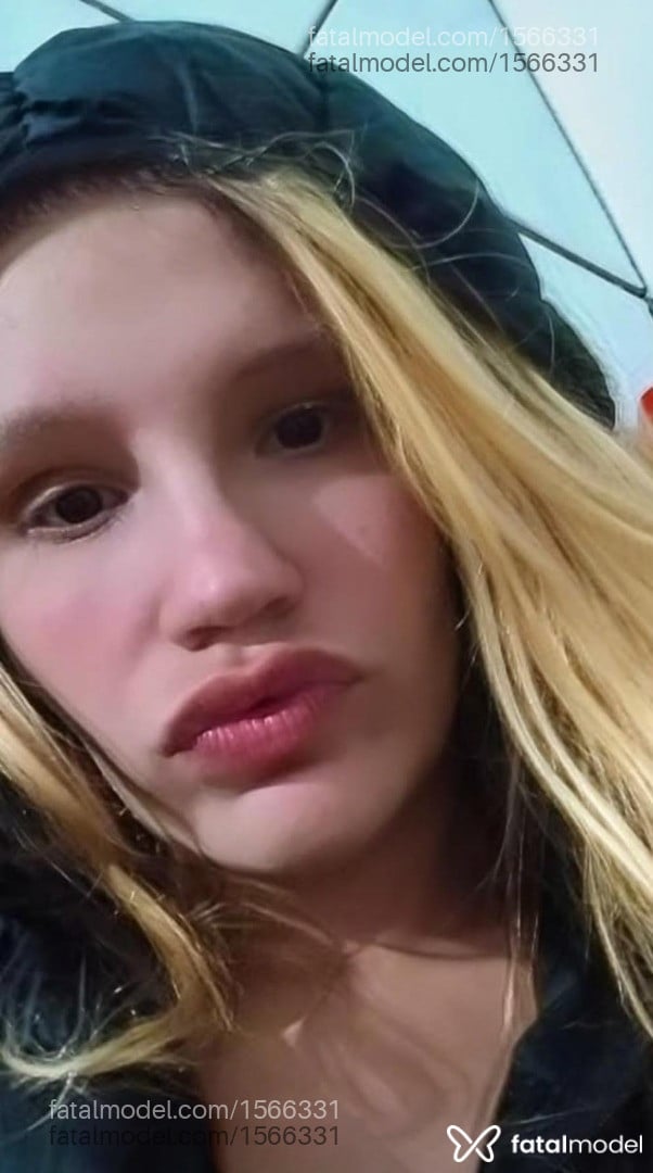 Acompanhante travesti loira (o) de olhos castanhos em Canoas - Aurora