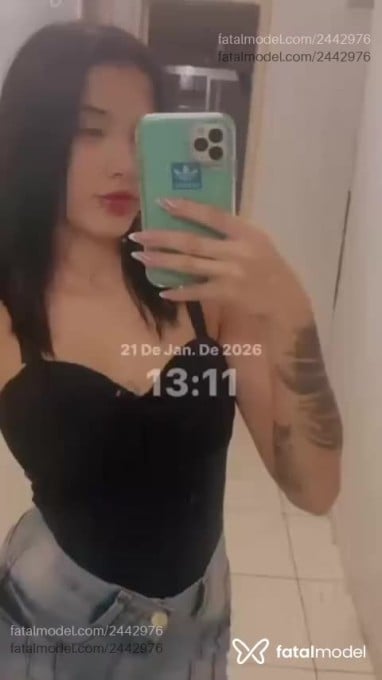 Acompanhante mulher morena (o) de olhos verdes em Itapema Acompanhante mulher morena (o) de olhos verdes em Itapema - Camila