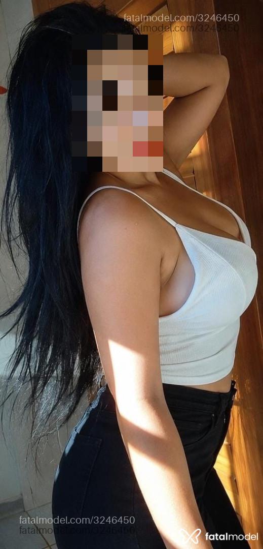 Acompanhante mulher morena (o) de olhos verdes em Lajeado - Natália Bernardes