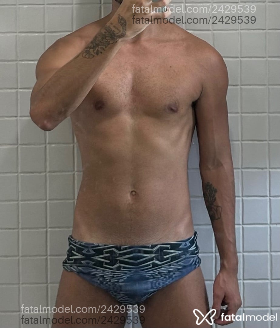 Acompanhante homem morena (o) de olhos pretos - Antoniohot