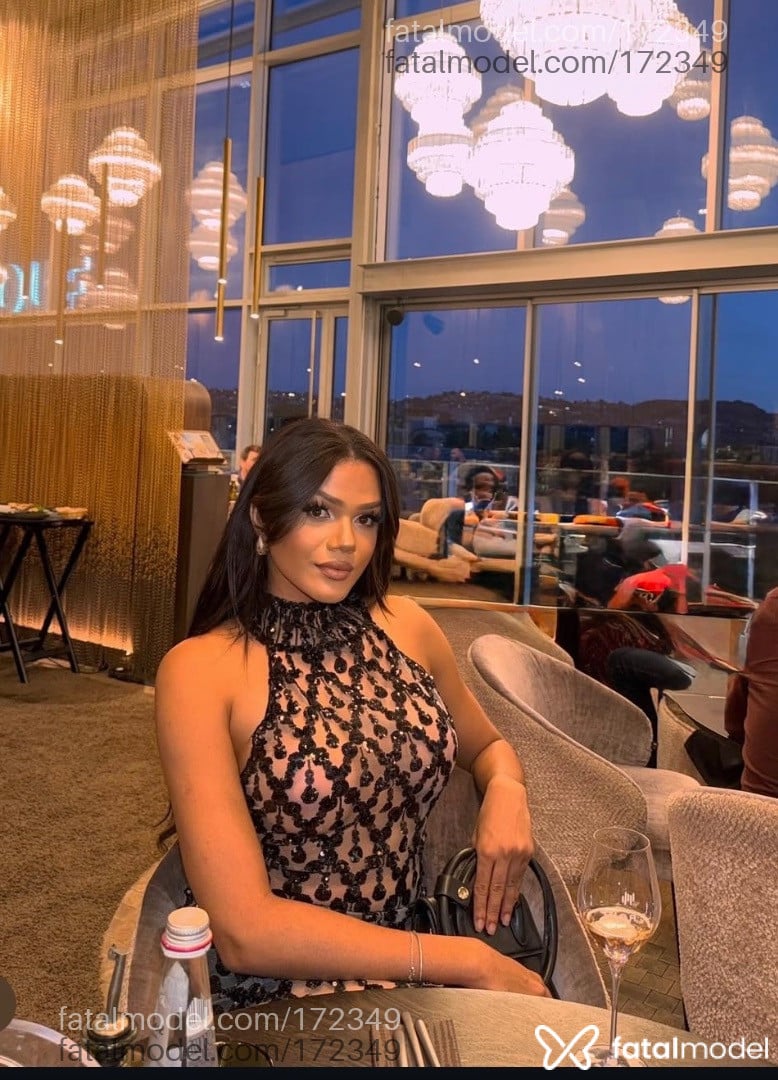 Acompanhante travesti com cabelo castanho de olhos castanhos em Itabuna - Antonella ferraZ