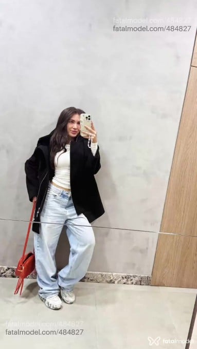 Acompanhante mulher com cabelo castanho de olhos castanhos em Santa Cruz do Sul - Marina