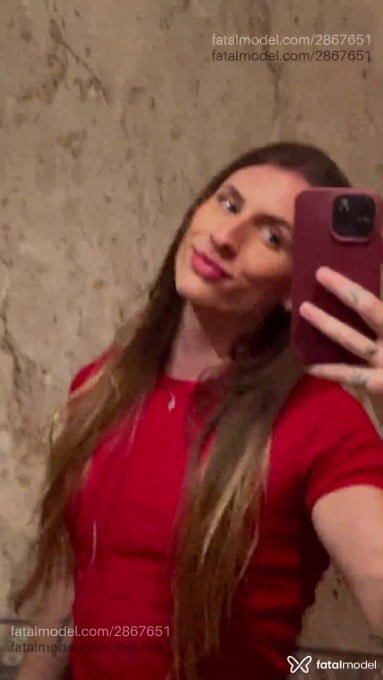 Acompanhante não-binário loira (o) de olhos azuis em Esteio - Luluu