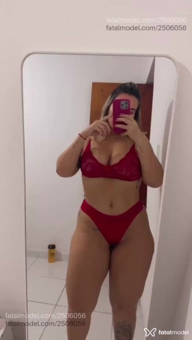 Acompanhante mulher loira (o) de olhos castanhos em Fortaleza - Melissa