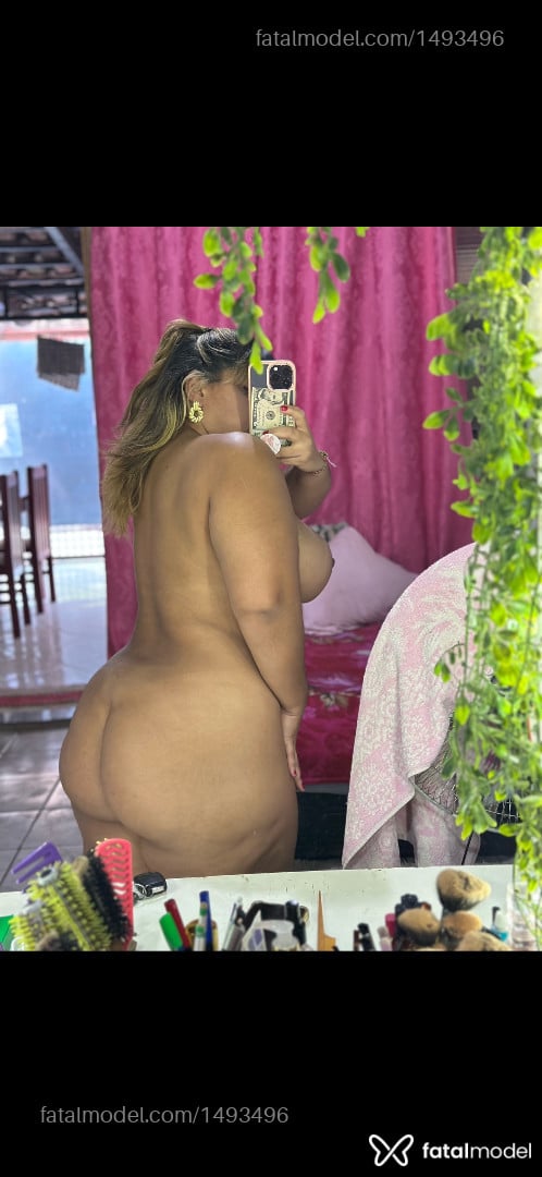Acompanhante mulher loira (o) de olhos castanhos em Presidente Prudente Acompanhante mulher loira (o) de olhos castanhos em Presidente Prudente - Sheila Mancini