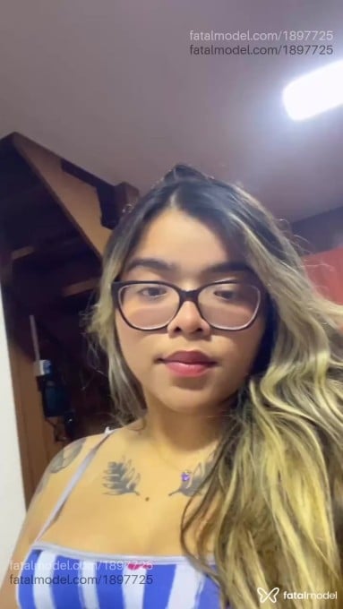 Acompanhante mulher morena (o) de olhos castanhos em Florianópolis - Julia Carla