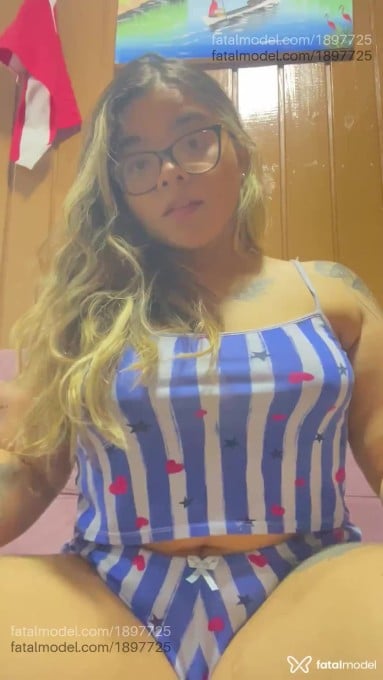 Acompanhante mulher morena (o) de olhos castanhos em Florianópolis - Julia Carla
