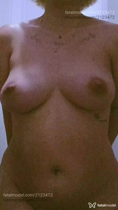 Acompanhante mulher loira (o) de olhos castanhos em Sinop - Ana