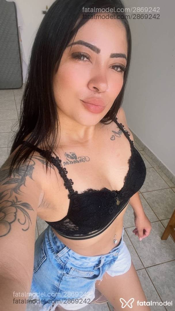 Acompanhante mulher morena (o) de olhos castanhos - Amanda