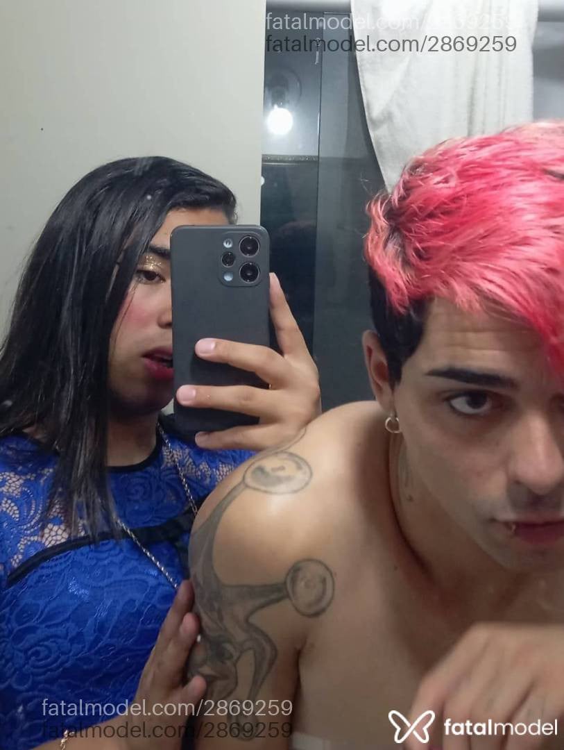 Acompanhante homem com cabelo colorido de olhos castanhos em Virtual - Casalmidnight