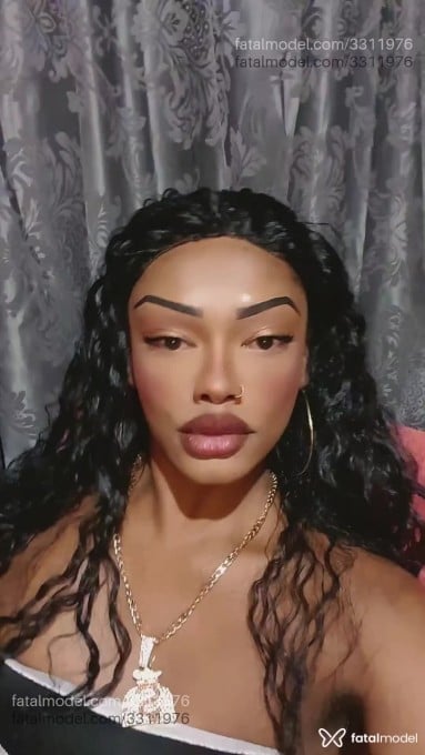 Acompanhante mulher trans morena (o) de olhos castanhos em Ourinhos - Bia Silva