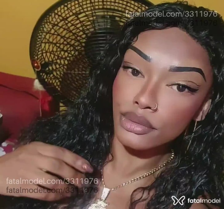 Acompanhante mulher trans morena (o) de olhos castanhos em Ourinhos - Bia Silva