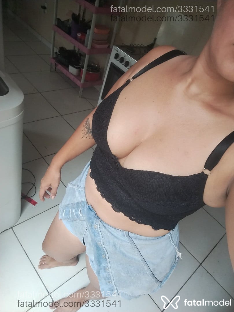 Acompanhante mulher ruiva (o) de olhos verdes em Imperatriz - Carol