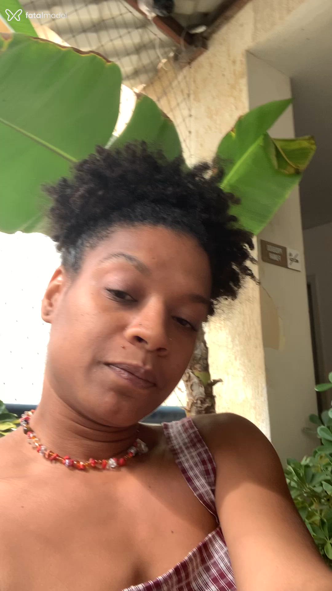 Acompanhante mulher morena (o) de olhos castanhos em Salvador Acompanhante mulher morena (o) de olhos castanhos em Salvador - Pretta Nina