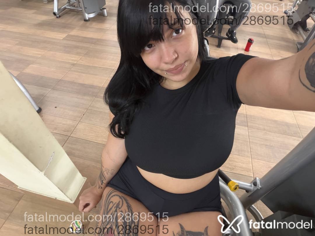 Acompanhante mulher morena (o) de olhos castanhos - Milly
