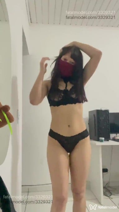 Acompanhante mulher com cabelo castanho de olhos castanhos em Virtual - Marie