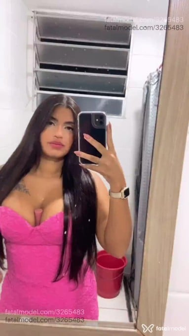 Acompanhante mulher morena (o) de olhos pretos - Clara