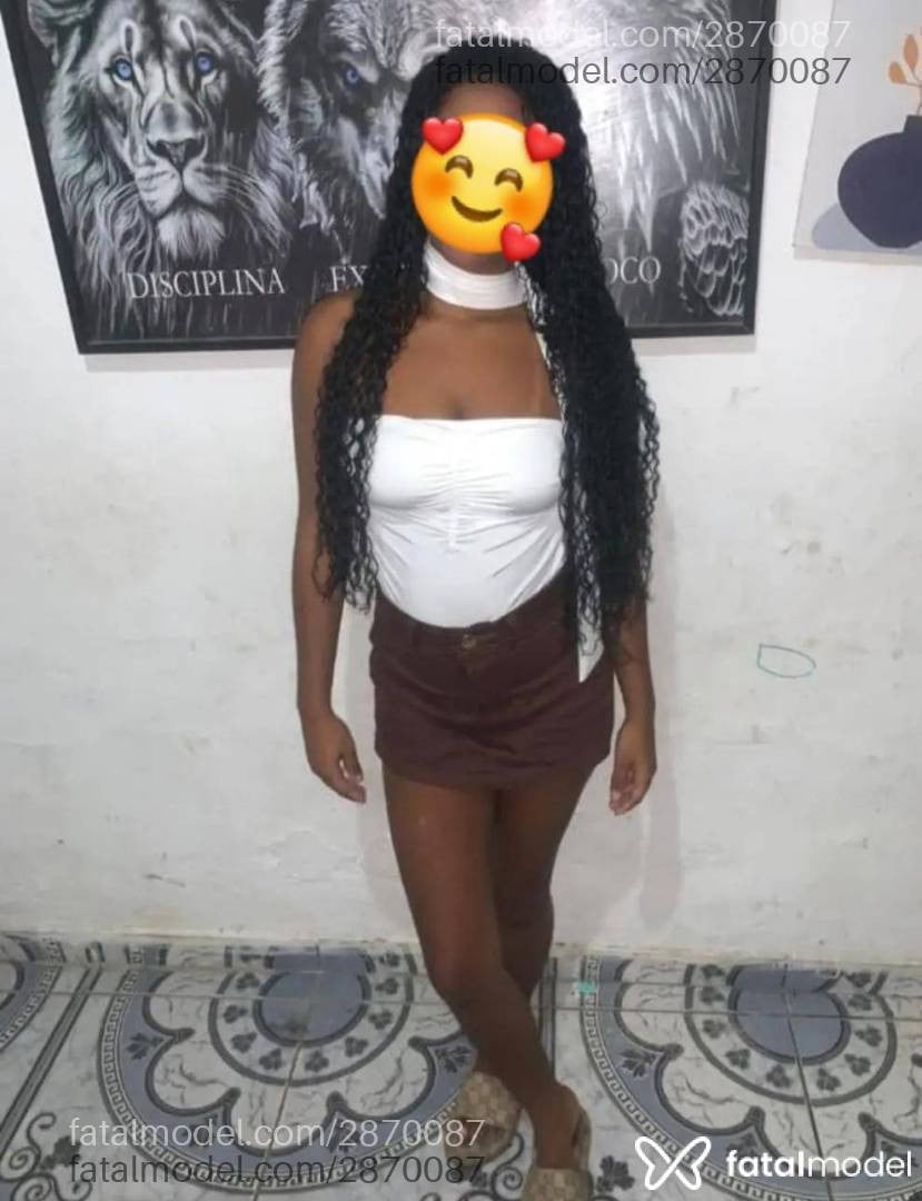 Acompanhante mulher morena (o) de olhos pretos em Rio das Ostras - Julia Mendes