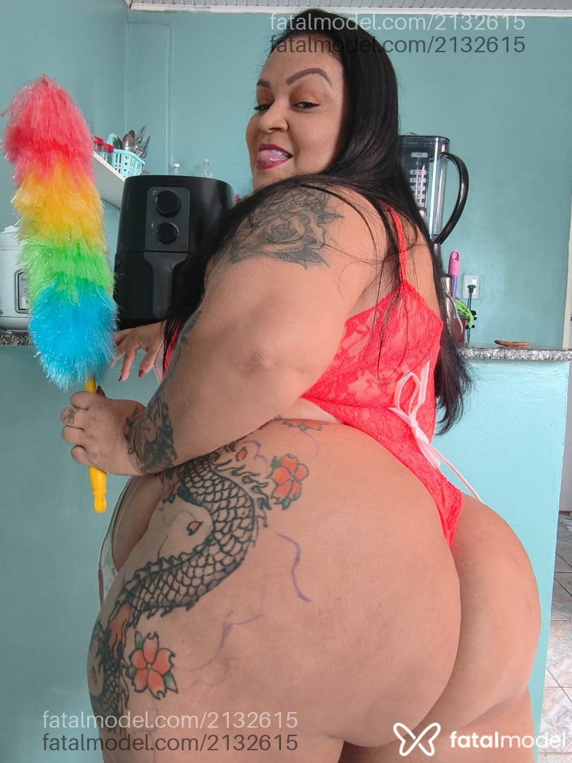 Acompanhante mulher morena (o) de olhos castanhos em Virtual - May Martins