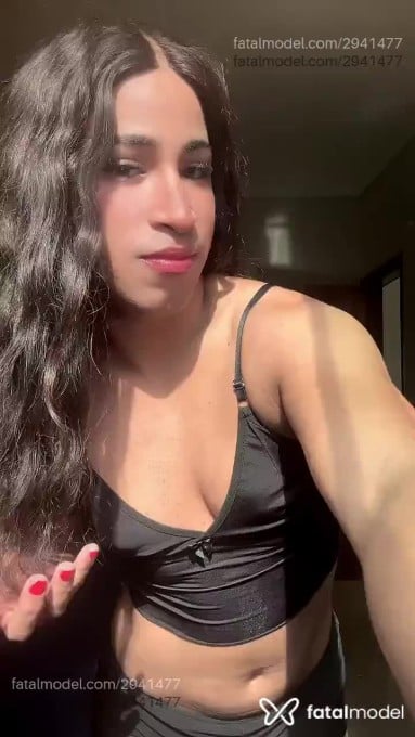 Acompanhante mulher trans morena (o) de olhos castanhos em Maringá - Bela Fern