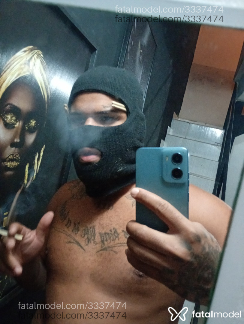 Acompanhante homem com cabelo castanho de olhos pretos em Virtual - Hendh
