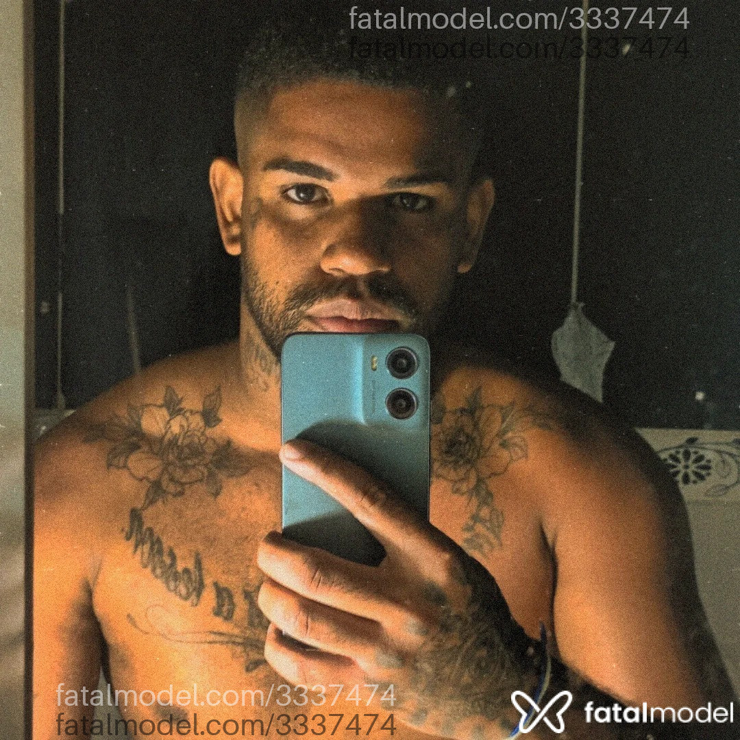 Acompanhante homem com cabelo castanho de olhos pretos em Virtual - Hendh