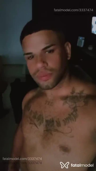 Acompanhante homem com cabelo castanho de olhos pretos em Virtual - Hendh