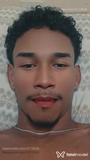 Acompanhante homem morena (o) de olhos castanhos em São Paulo - Victor