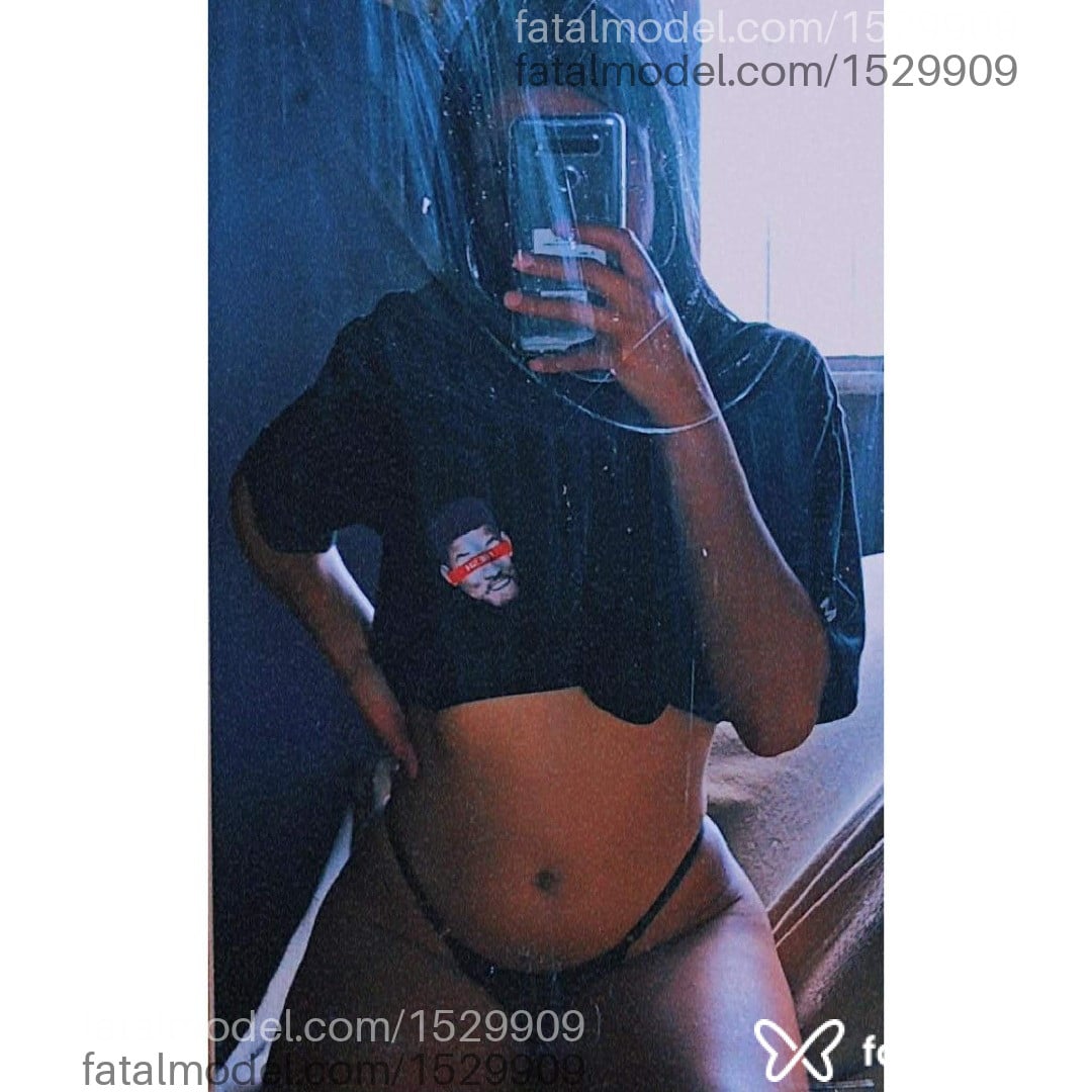 Acompanhante mulher morena (o) de olhos castanhos em São Paulo - Carolina