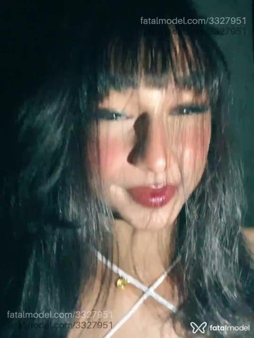 Acompanhante mulher trans morena (o) de olhos castanhos em Vilhena Acompanhante mulher trans morena (o) de olhos castanhos em Vilhena - Yasmin