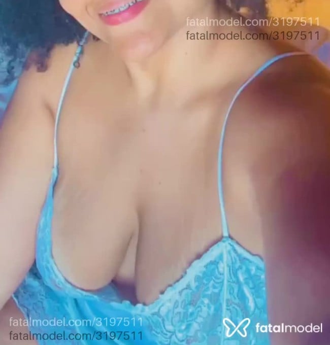 Acompanhante mulher morena (o) de olhos castanhos - Aninha Acompanhante mulher morena (o) de olhos castanhos - Aninha
