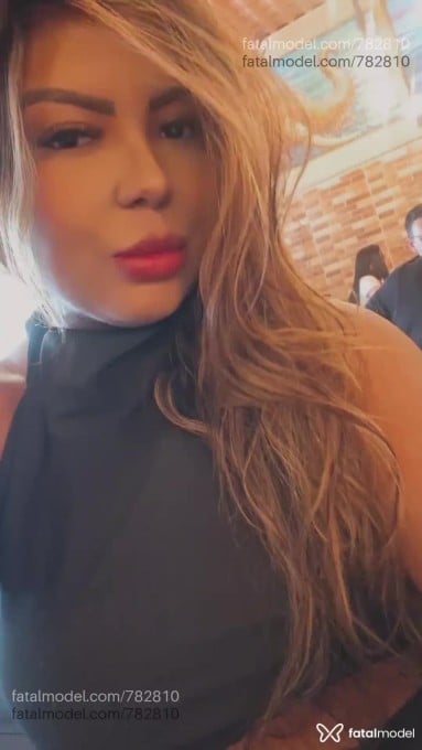 Acompanhante mulher com cabelo castanho de olhos castanhos - Penelope Liz