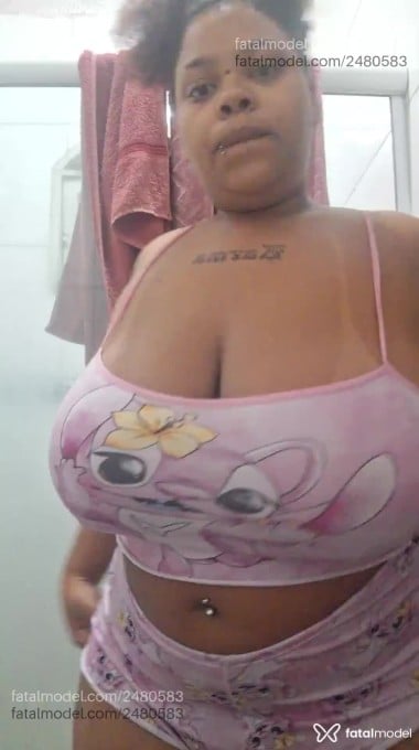 Acompanhante mulher com cabelo castanho de olhos castanhos em Cabo Frio Acompanhante mulher com cabelo castanho de olhos castanhos em Cabo Frio - Samara