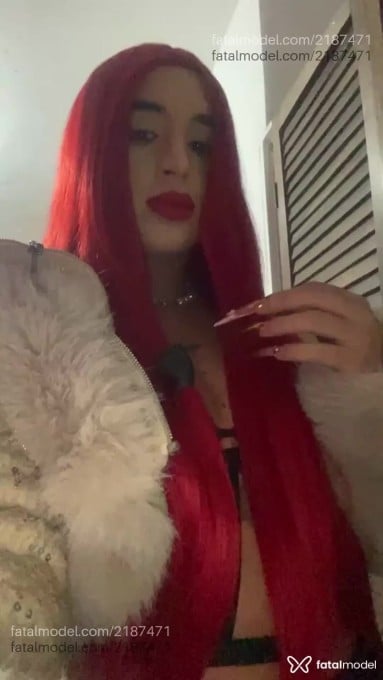 Acompanhante mulher trans ruiva (o) de olhos castanhos em Betim - Thallya
