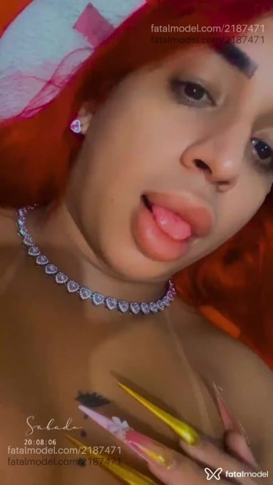 Acompanhante mulher trans ruiva (o) de olhos castanhos em Betim - Thallya