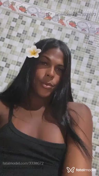 Acompanhante mulher trans morena (o) de olhos verdes em Virtual - Gabinifetinha