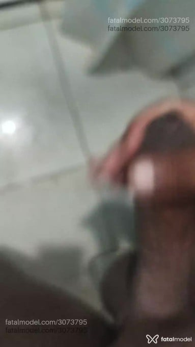 Acompanhante homem morena (o) de olhos pretos em Virtual Acompanhante homem morena (o) de olhos pretos em Virtual - Bruno