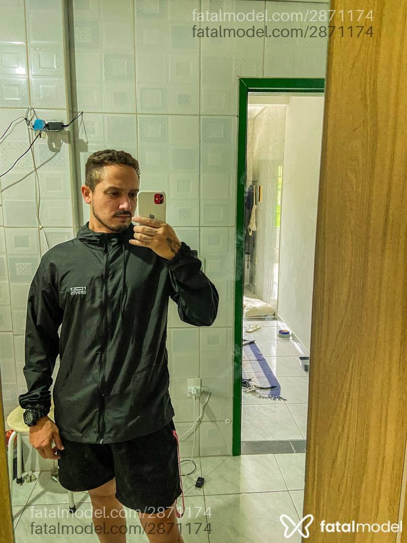 Acompanhante homem com cabelo castanho de olhos castanhos em Florianópolis - Felipe Lima