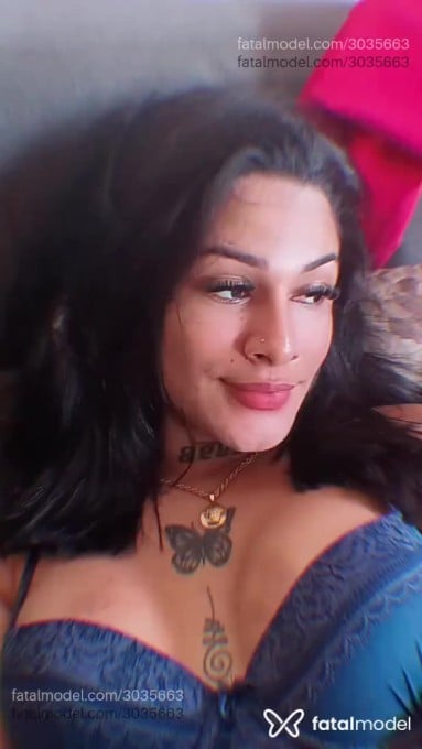 Acompanhante mulher trans morena (o) de olhos pretos em Virtual Acompanhante mulher trans morena (o) de olhos pretos em Virtual - Laura