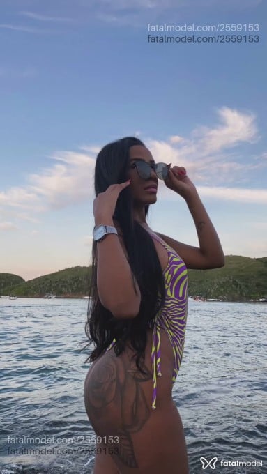 Acompanhante mulher morena (o) de olhos pretos - Brenda
