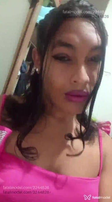 Acompanhante mulher trans morena (o) de olhos castanhos em Lajeado Acompanhante mulher trans morena (o) de olhos castanhos em Lajeado - Kelly